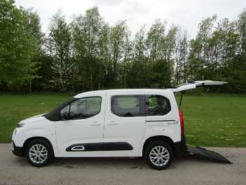 2022 (22) - 1.5 HDI Wheelchair Accessible Disabled Mobility Adapted Vehicle WAV MPV CAR 5-Door