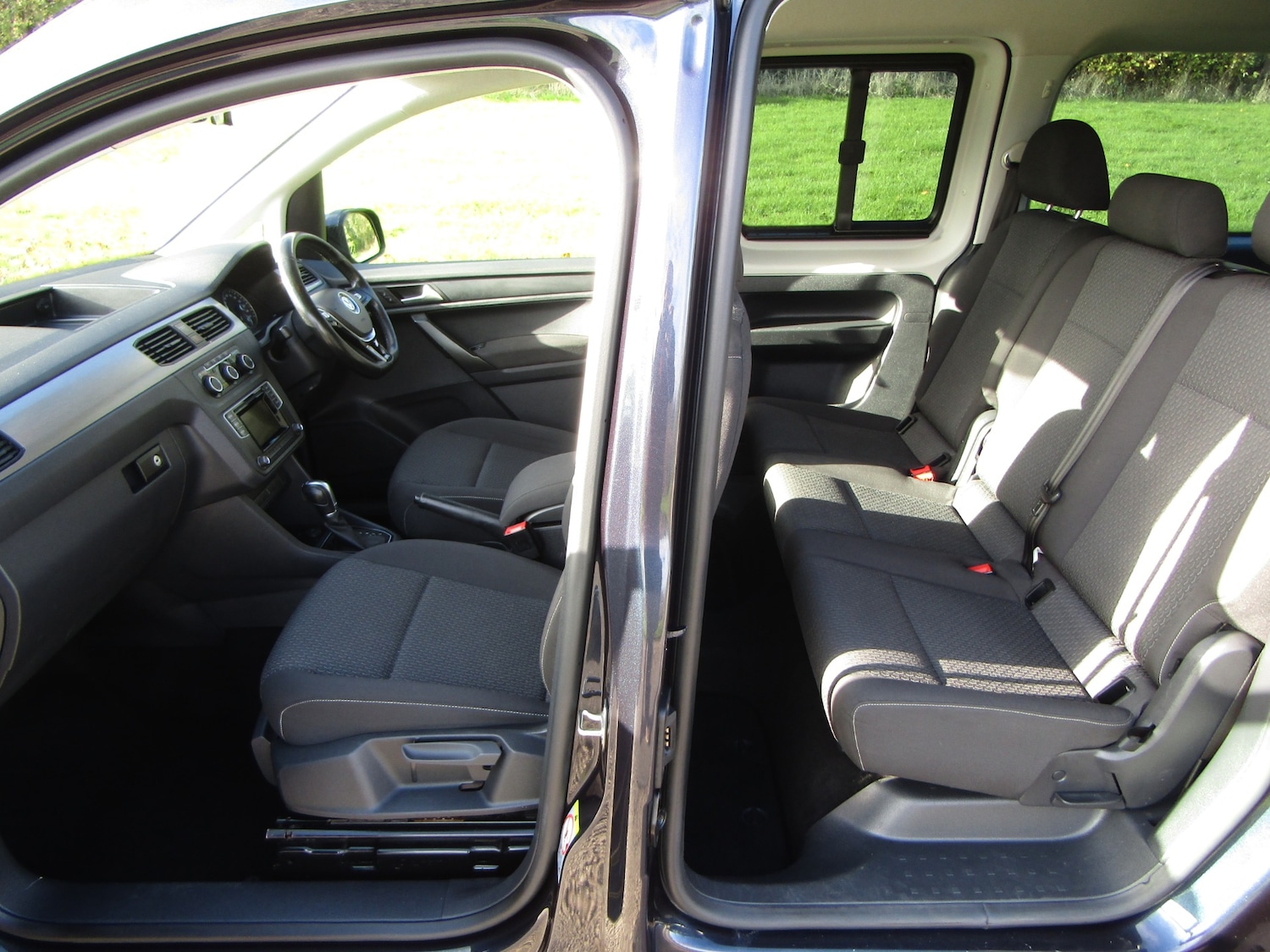 Used Volkswagen Caddy Maxi Life 2018 for sale - 76144170: Photo 7