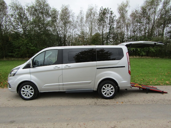 Used Ford Tourneo Custom 2023 for sale - 76180819: Photo 1