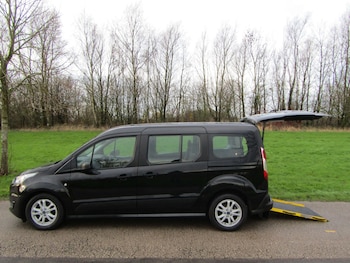 Ford Grand Tourneo Connect feature image