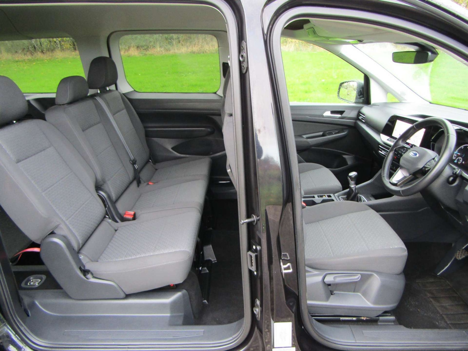 Used Ford Tourneo Connect 2024 for sale - 76909072: Photo 8