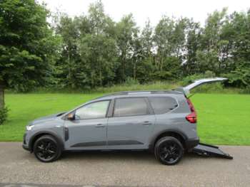 2024 (24) - 1.0 TCe Extreme *4,000 MILES* Wheelchair Accessible Mobility Vehicle WAV 5-Door
