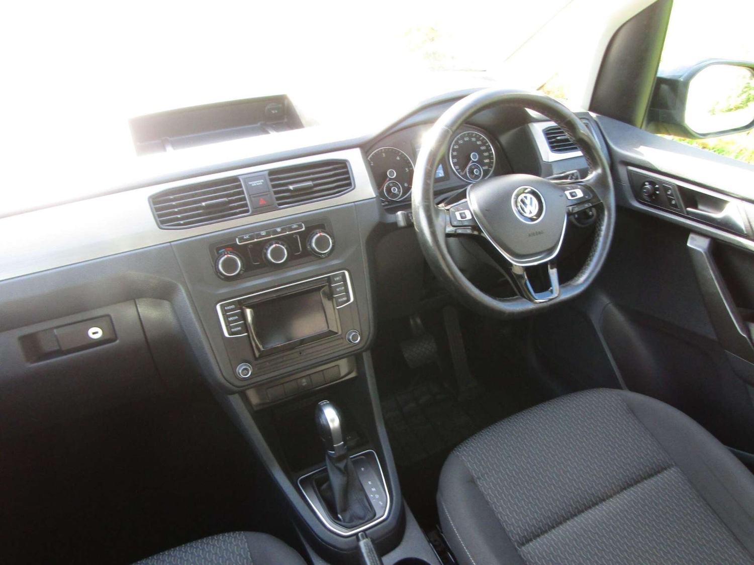 Used Volkswagen Caddy Maxi Life 2018 for sale - 76968893: Photo 11