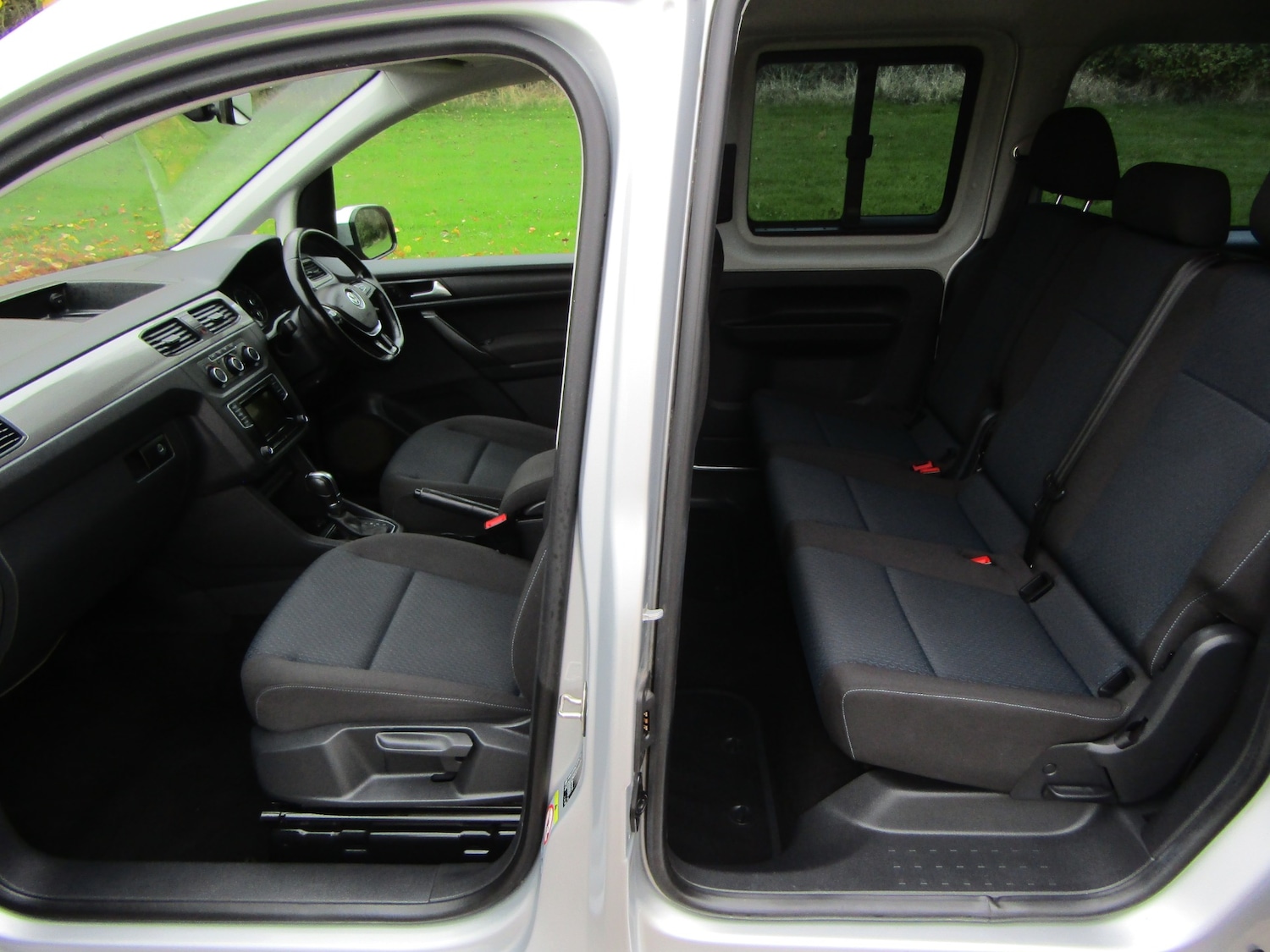 Used Volkswagen Caddy Maxi Life 2019 for sale - 76287153: Photo 10