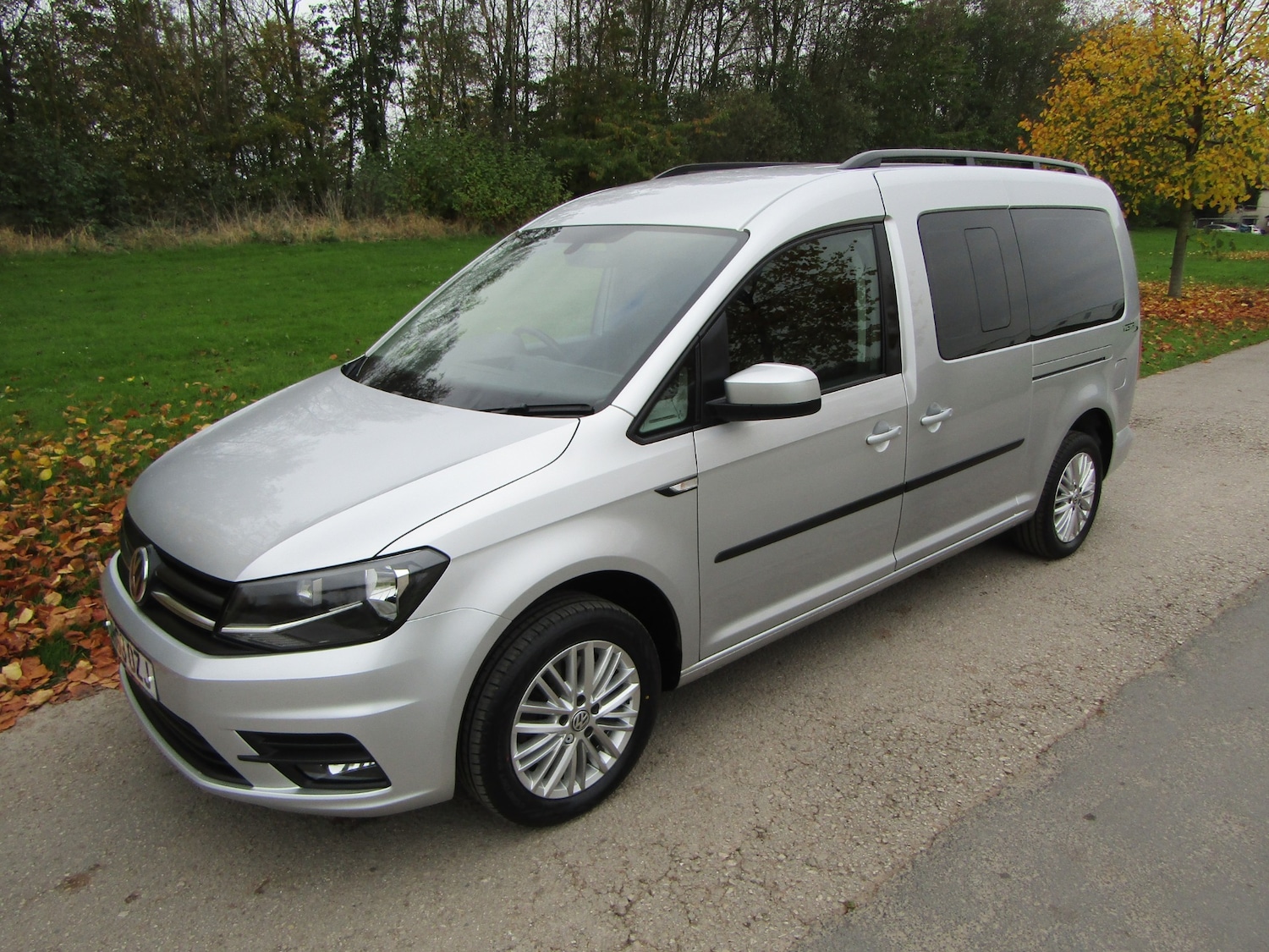 Used Volkswagen Caddy Maxi Life 2019 for sale - 76287153: Photo 4