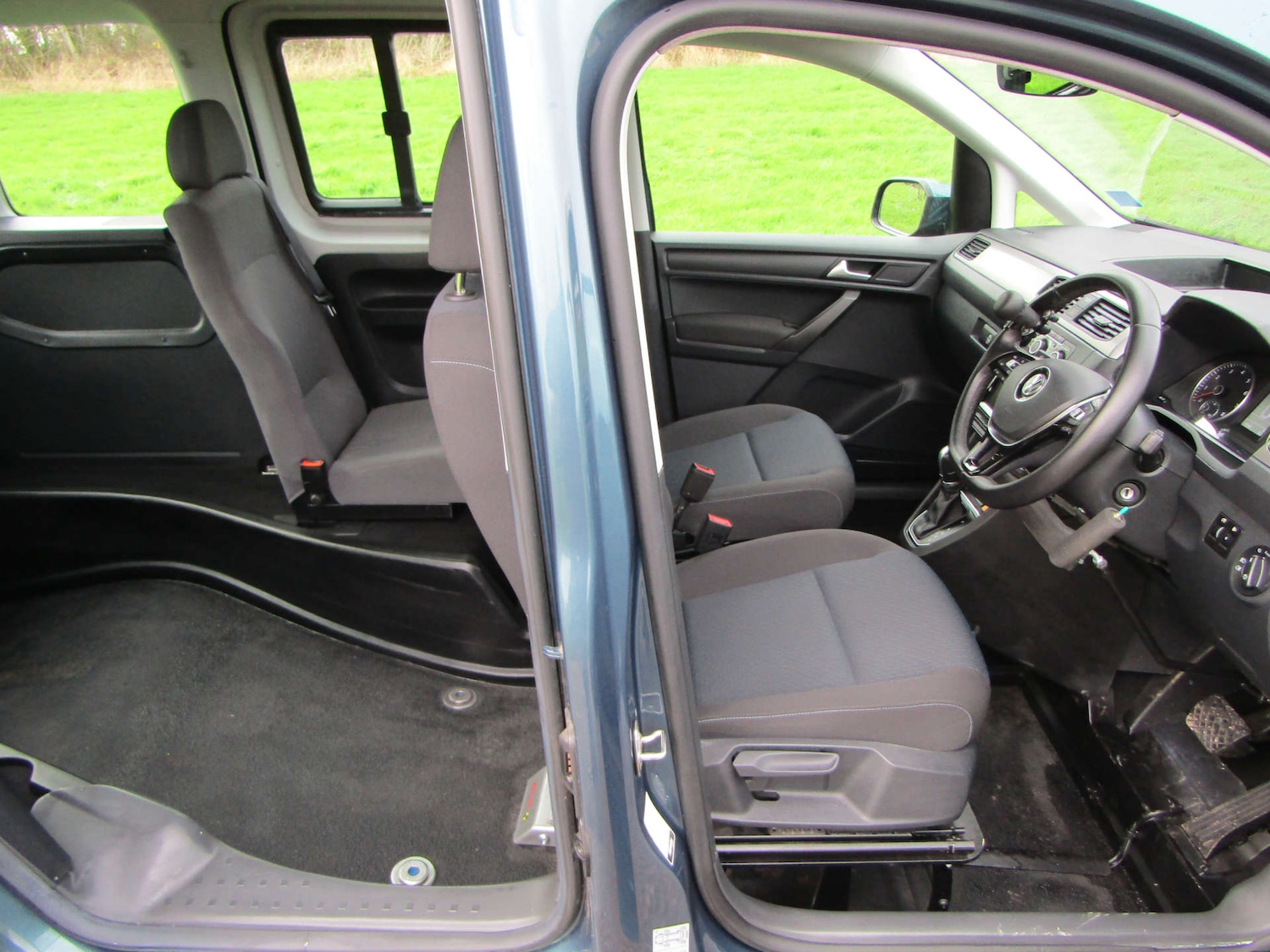 Used Volkswagen Caddy Life 2018 for sale - 76968801: Photo 9