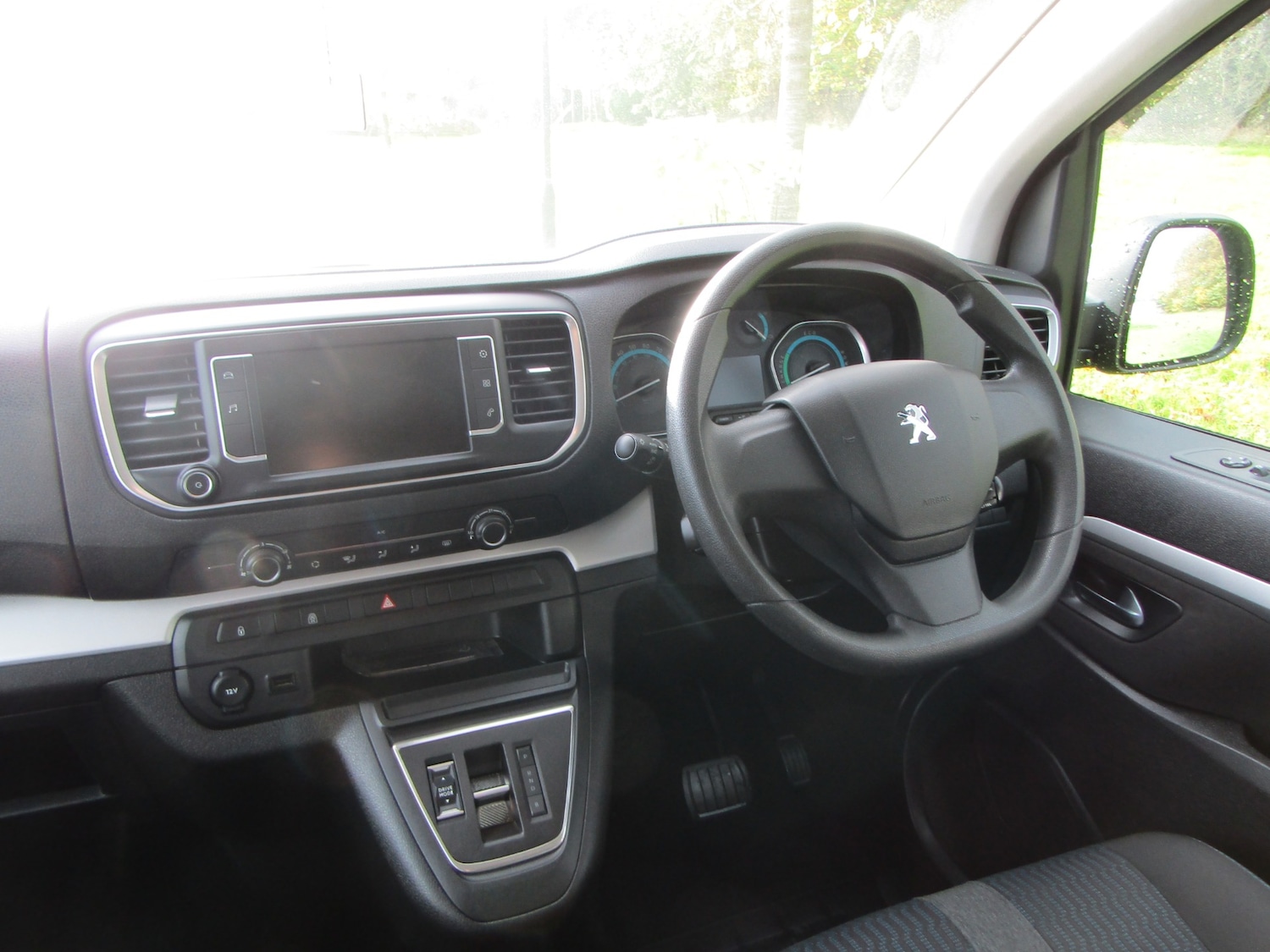 Used Peugeot Traveller 2021 for sale - 76329363: Photo 11