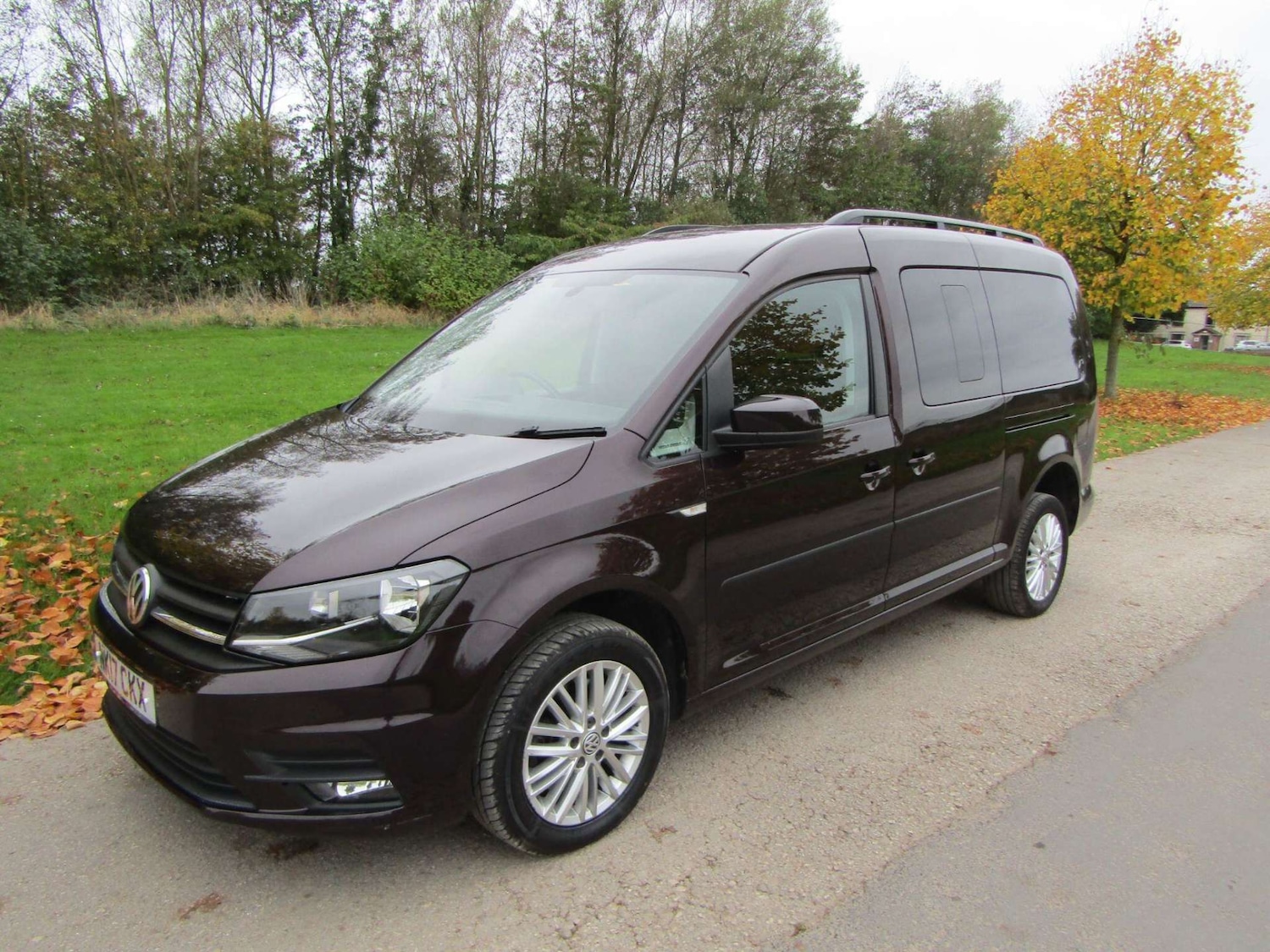 Used Volkswagen Caddy Maxi Life 2017 for sale - 76909067: Photo 4