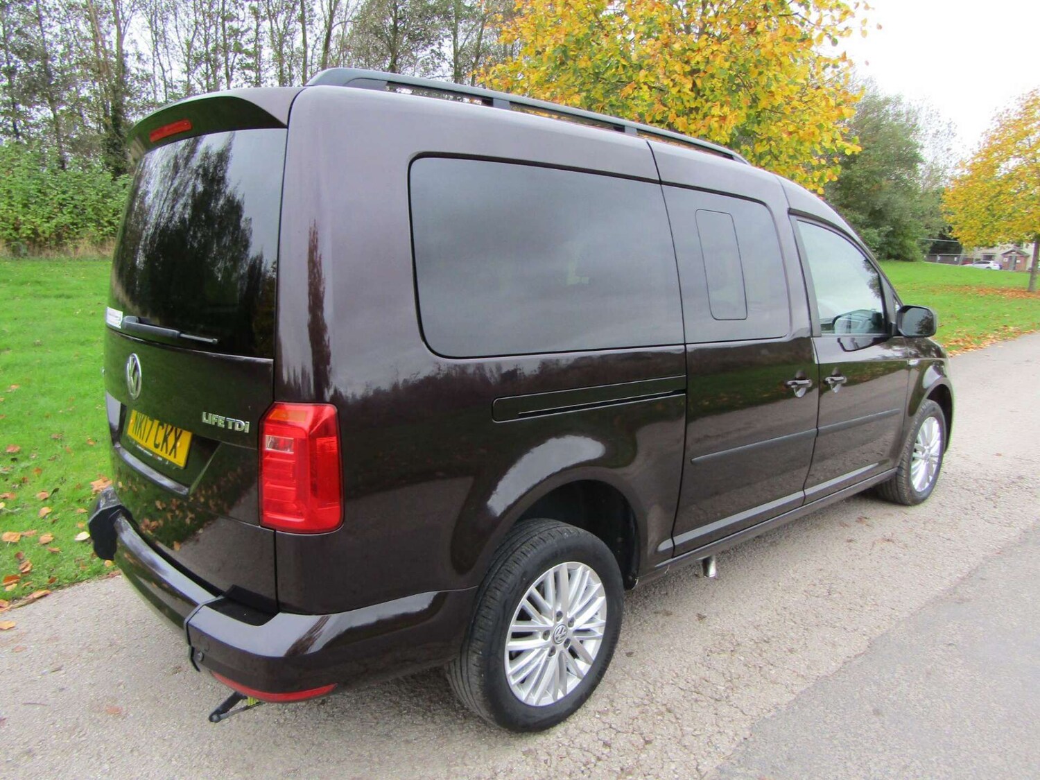 Used Volkswagen Caddy Maxi Life 2017 for sale - 76909067: Photo 6