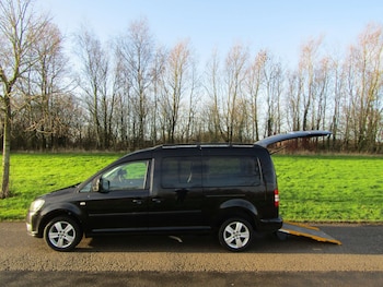 Volkswagen Caddy Maxi Life feature image