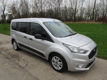 Used Ford Grand Tourneo Connect 2019 for sale - 76968816: Photo
