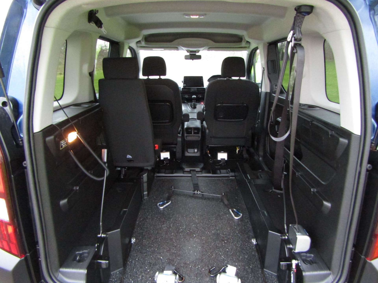 Used Peugeot Rifter 2023 for sale - 76968834: Photo 6