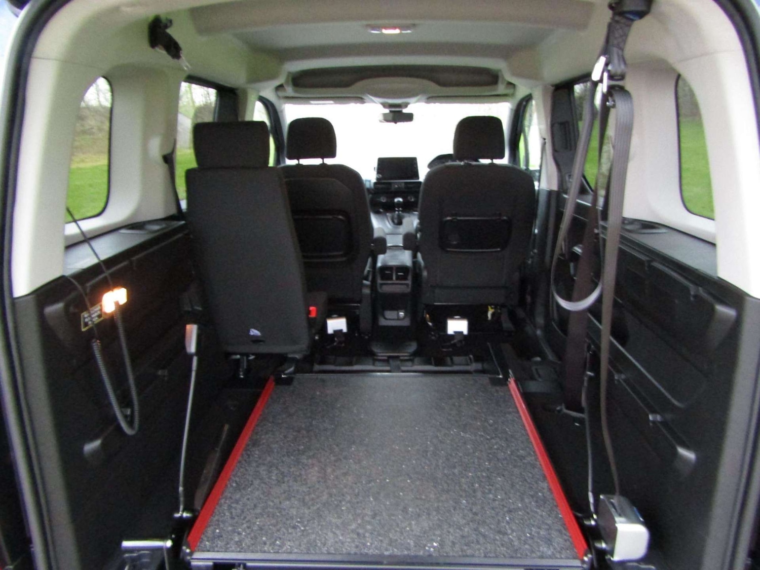 Used Peugeot Rifter 2023 for sale - 76968834: Photo 7