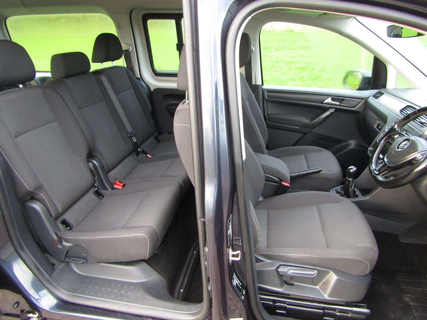 Used Volkswagen Caddy Maxi Life 2016 for sale - 76968878: Photo 9