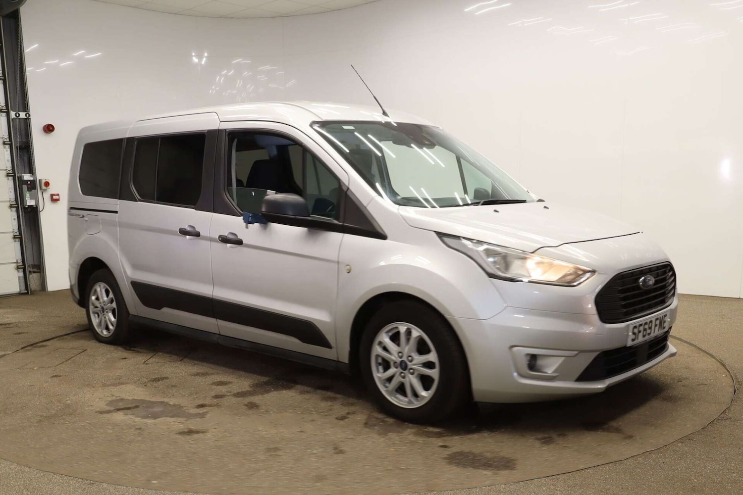 Used Ford Grand Tourneo Connect 2019 for sale - 76909112: Photo 1