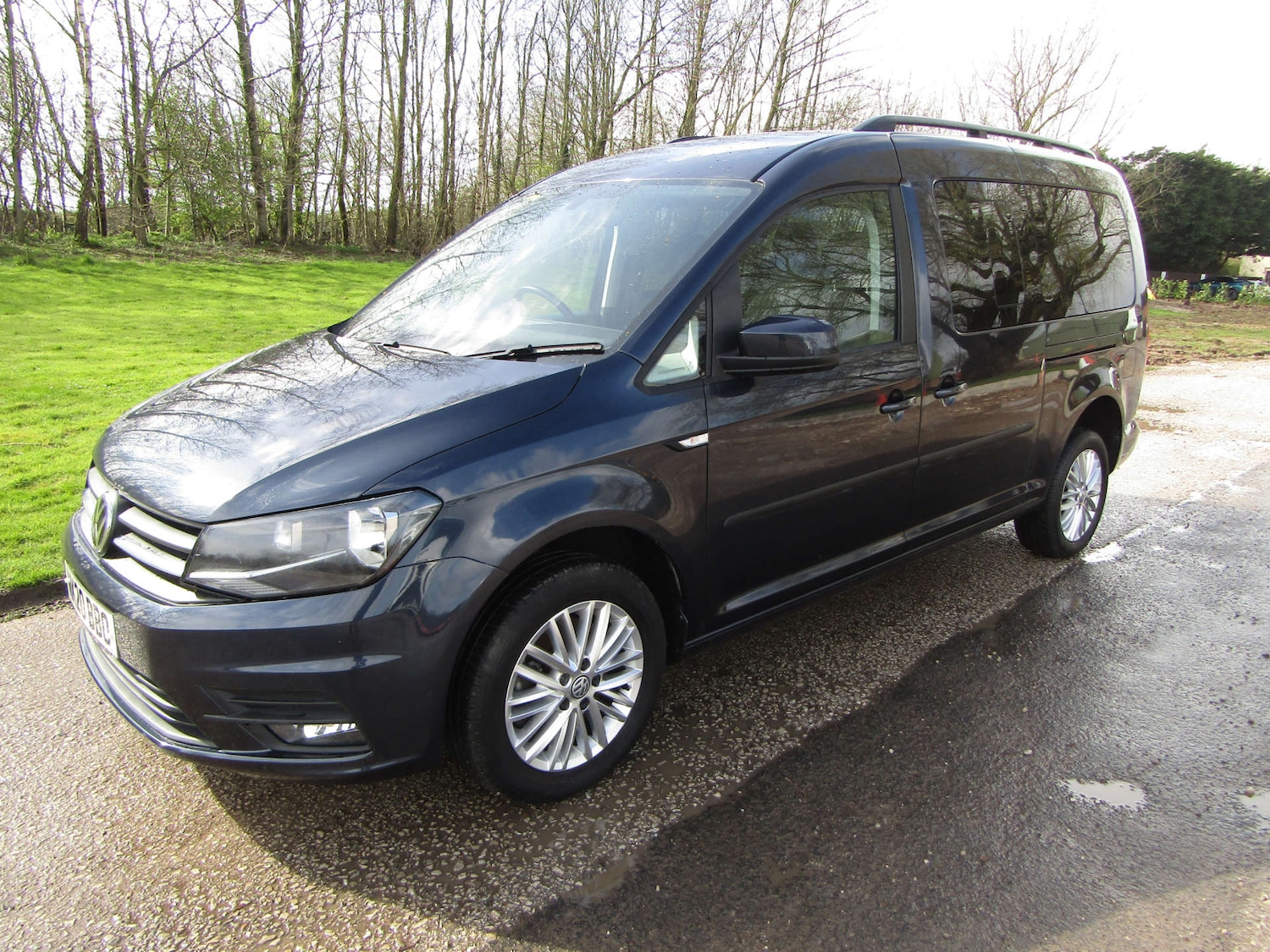 Used Volkswagen Caddy Maxi Life 2020 for sale - 77946396: Photo 4