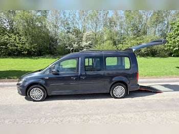Used Volkswagen Caddy Maxi Life 2016 for sale - 79841125: Photo