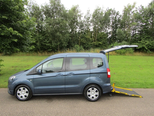 Used Ford Tourneo Courier 2020 for sale - 75192153: Photo 1