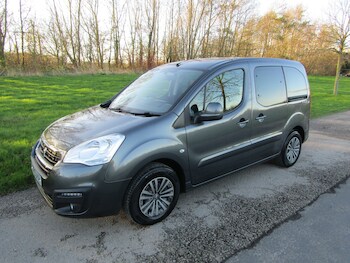 Used Peugeot Partner Tepee 2019 for sale - 76421610: Photo