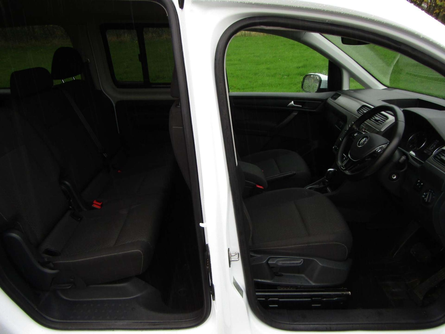 Used Volkswagen Caddy Maxi Life 2020 for sale - 76968810: Photo 8