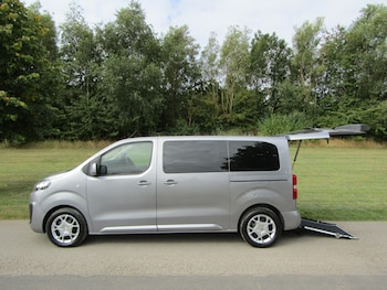 2020 (70) - 2.0 BlueHDi 180 Feel M [4 Seat] 5dr EAT8 Wheelchair Accessible Vehicle WAV