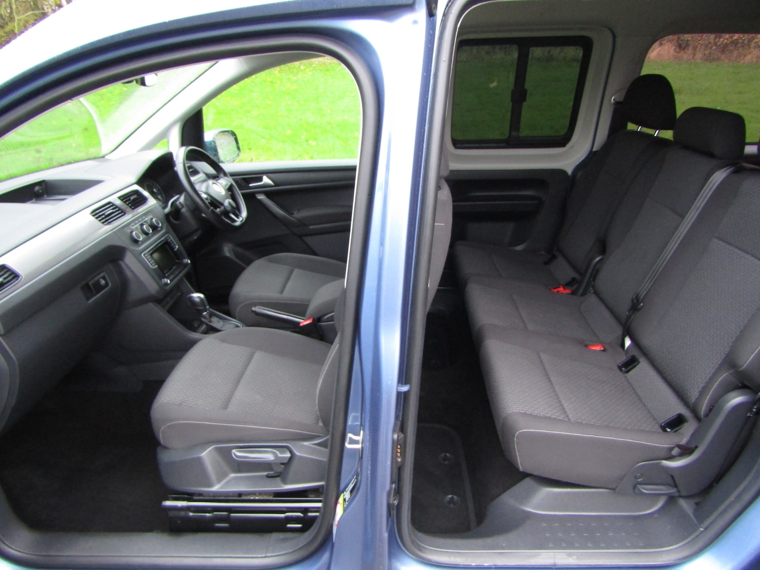 Used Volkswagen Caddy Maxi Life 2019 for sale - 76504618: Photo 7