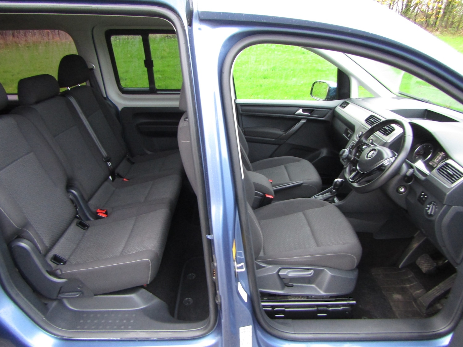 Used Volkswagen Caddy Maxi Life 2019 for sale - 76504618: Photo 8