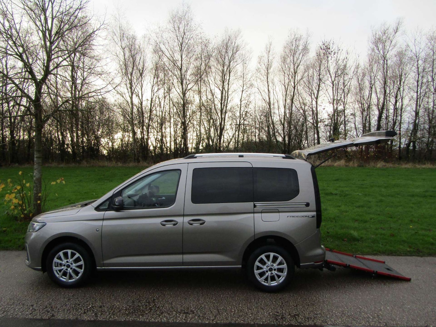 Used Ford Tourneo Connect 2024 for sale - 76909078: Photo 1