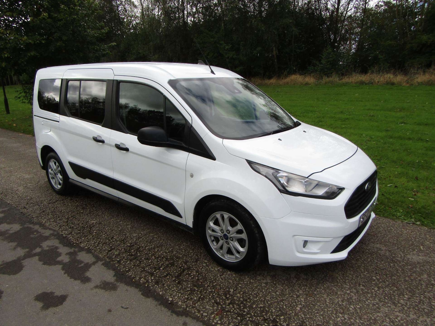 Used Ford Grand Tourneo Connect 2021 for sale - 76968842: Photo 3