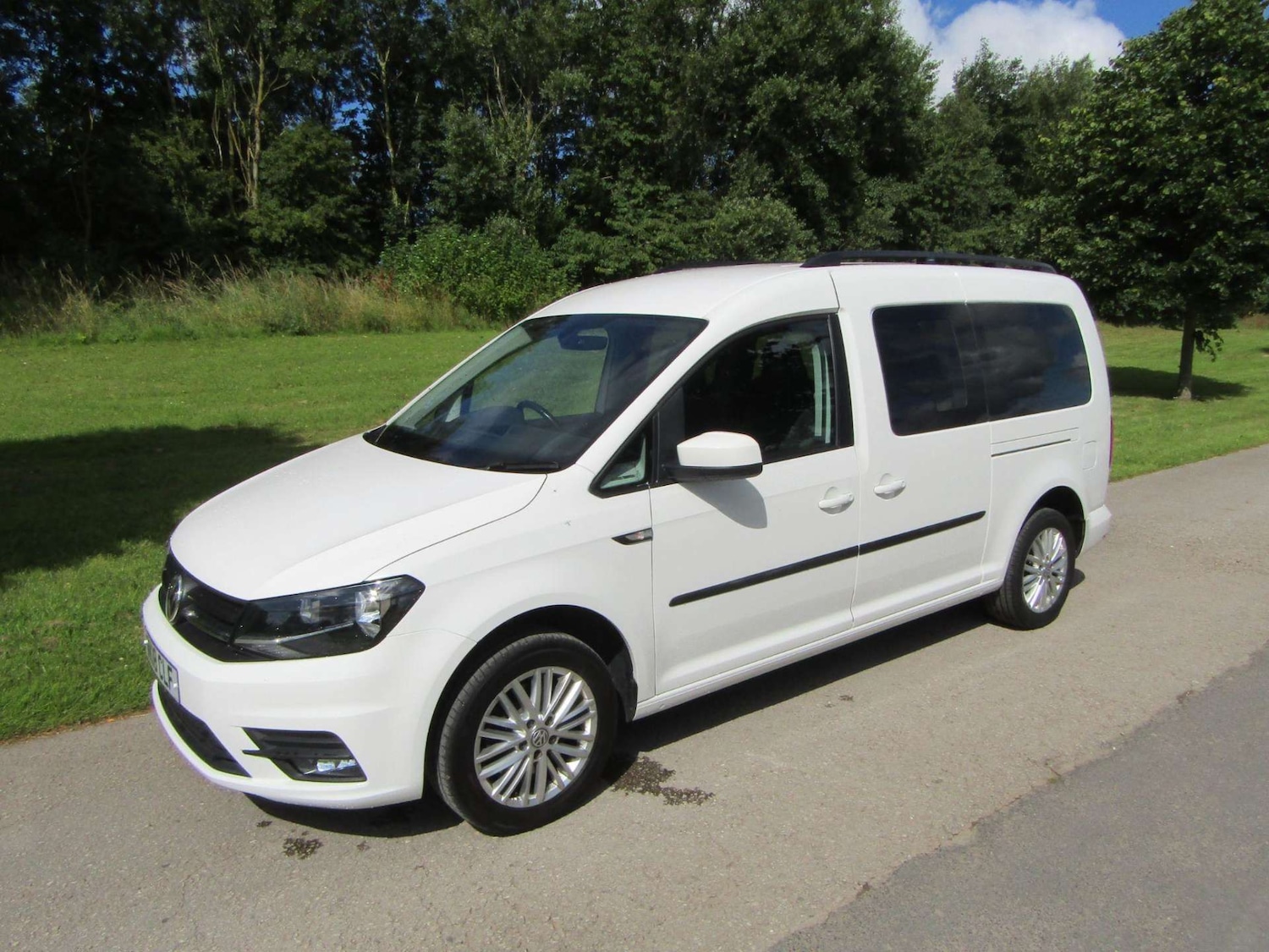 Used Volkswagen Caddy Maxi Life 2018 for sale - 76909143: Photo 4