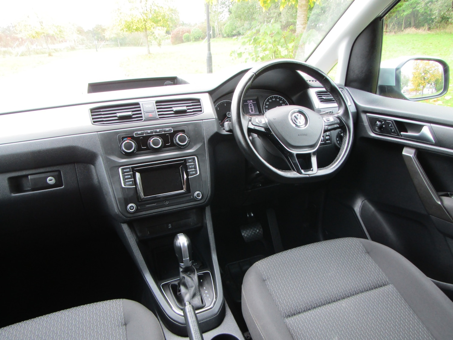 Used Volkswagen Caddy Maxi Life 2020 for sale - 76143467: Photo 10