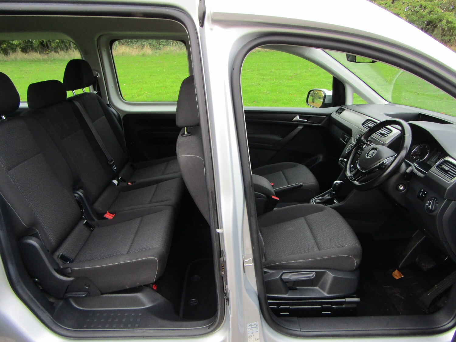 Used Volkswagen Caddy Maxi Life 2020 for sale - 76143467: Photo 8