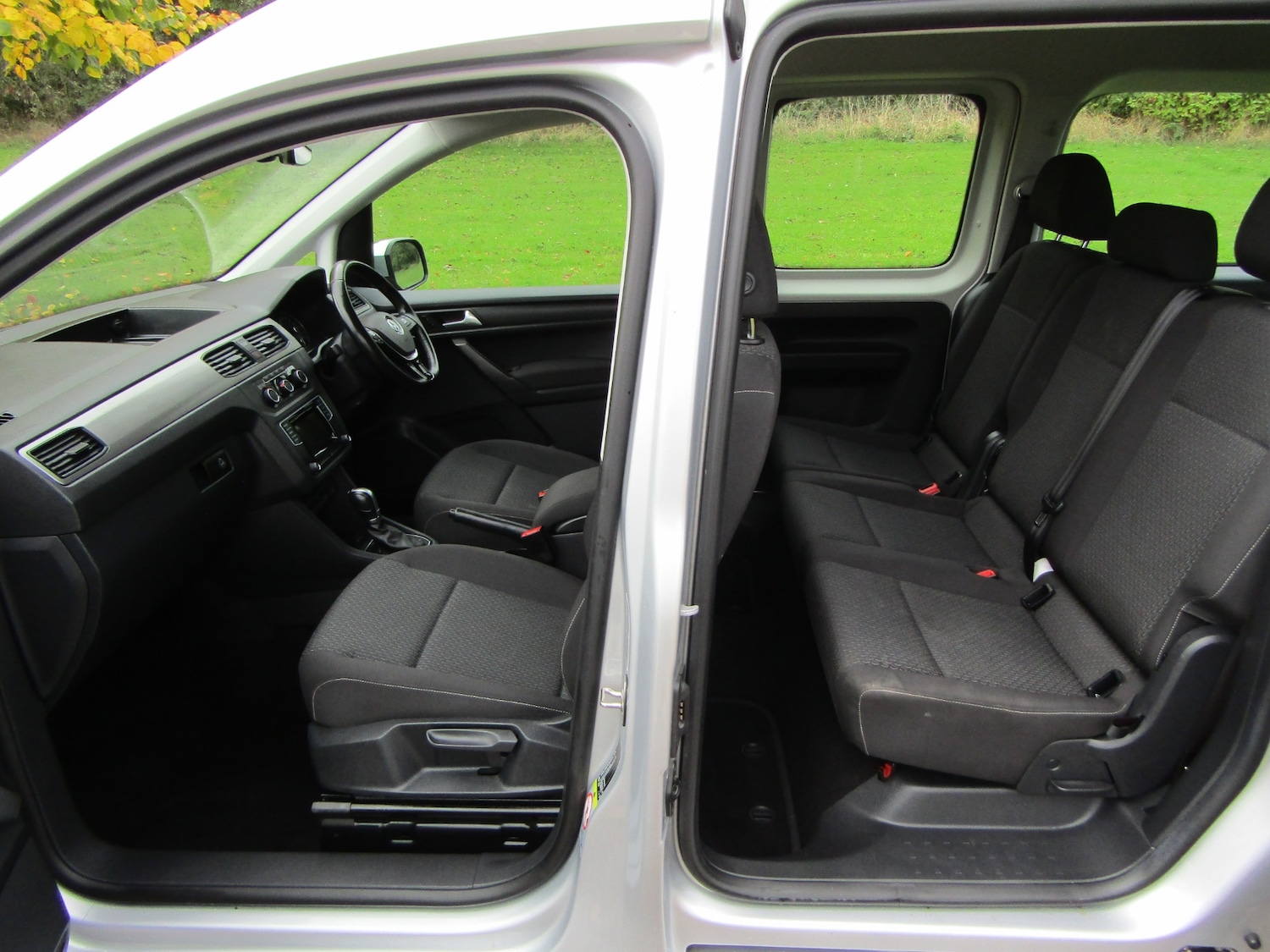 Used Volkswagen Caddy Maxi Life 2020 for sale - 76143467: Photo 9