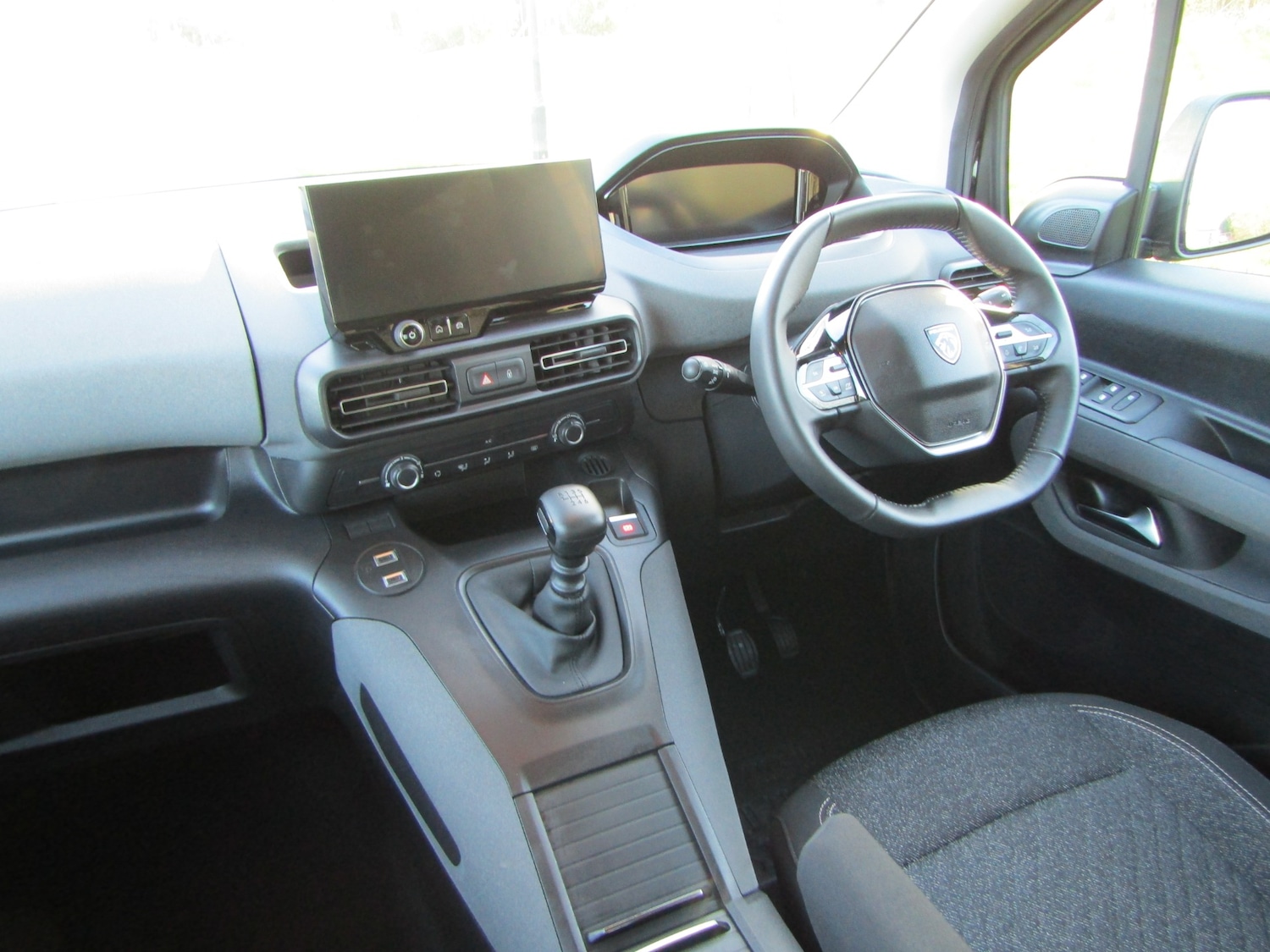 Used Peugeot Rifter 2025 for sale - 76576999: Photo 10