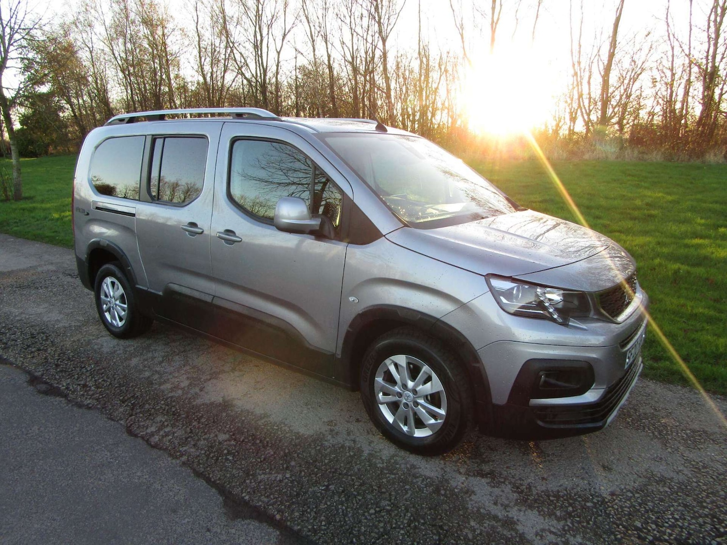 Used Peugeot Rifter 2020 for sale - 76968885: Photo 3