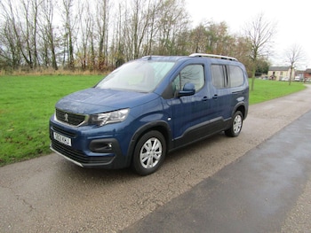 Used Peugeot Rifter 2021 for sale - 76968846: Photo