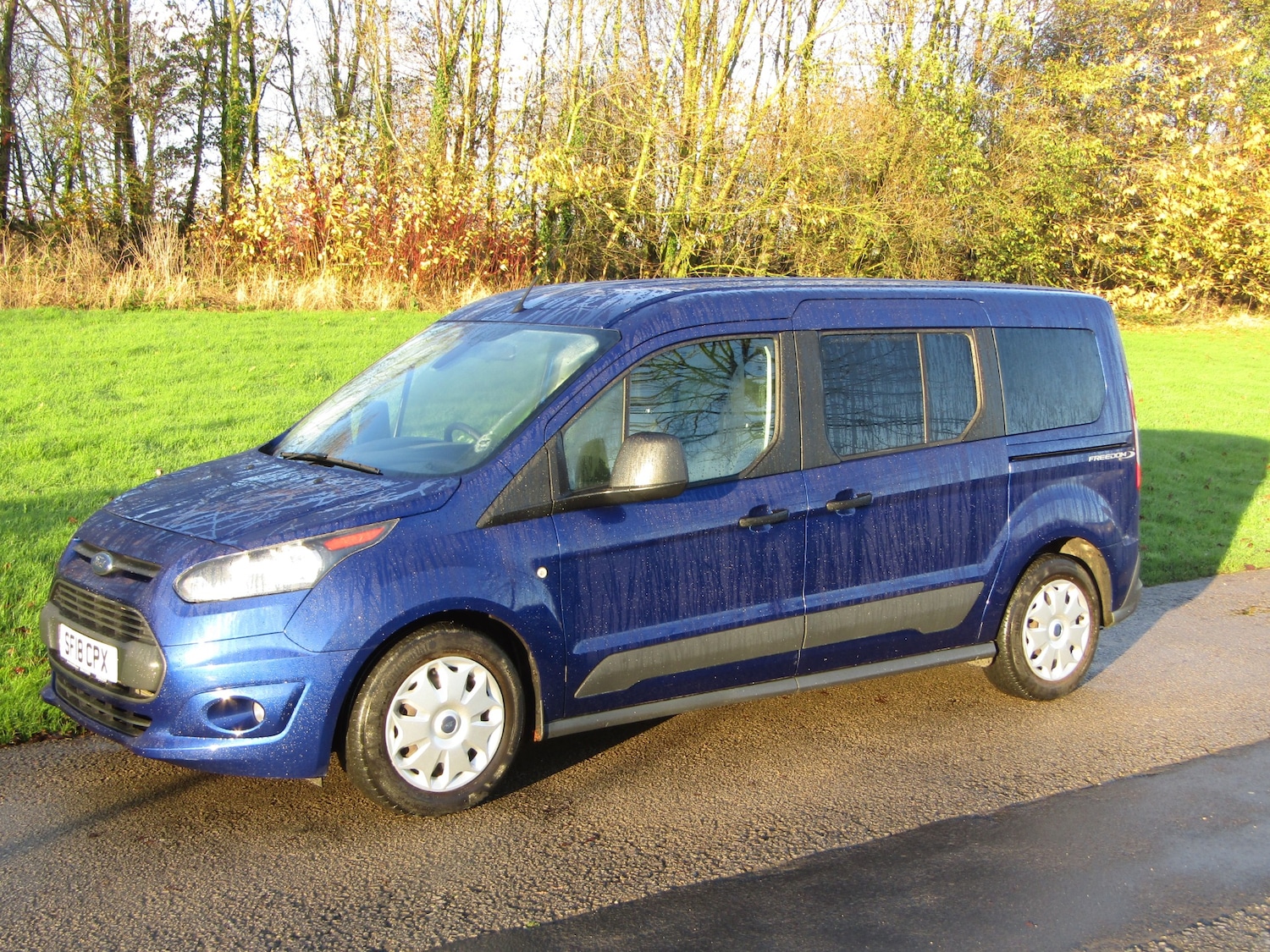 Used Ford Grand Tourneo Connect 2018 for sale - 76553726: Photo 4