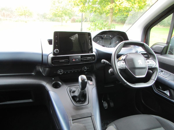 Used Peugeot Rifter 2020 for sale - 76114428: Photo 11
