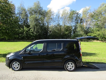 2019 (69) - 1.5 EcoBlue 120 Titanium 5dr Powershift Wheelchair Accessible Vehicle WAV