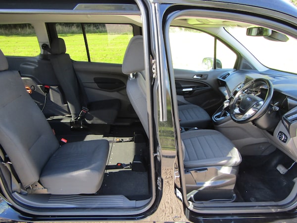 Used Ford Grand Tourneo Connect 2019 for sale - 76114147: Photo 8