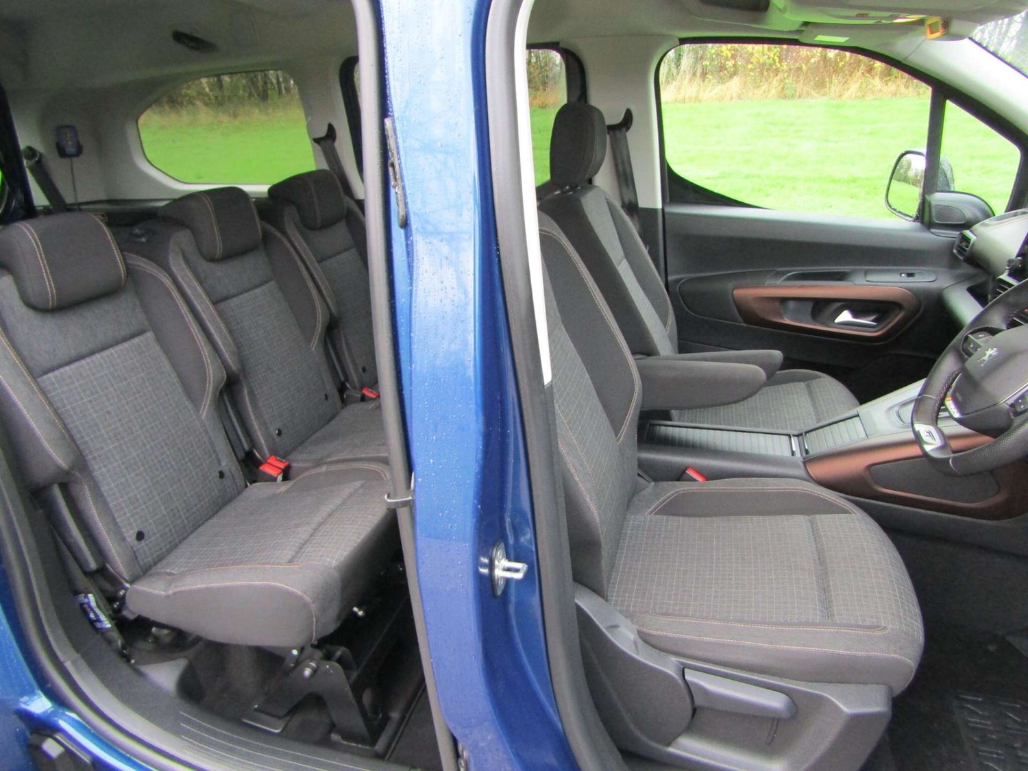 Used Peugeot Rifter 2024 for sale - 76968820: Photo 8