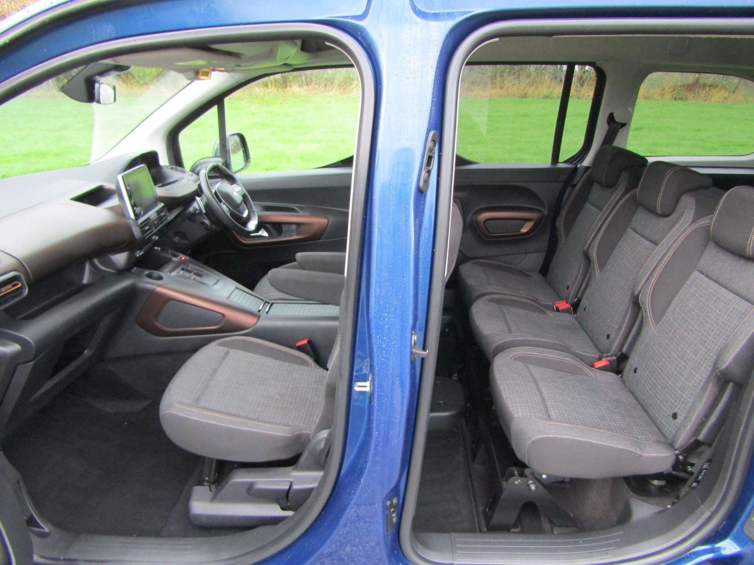 Used Peugeot Rifter 2024 for sale - 76968820: Photo 9