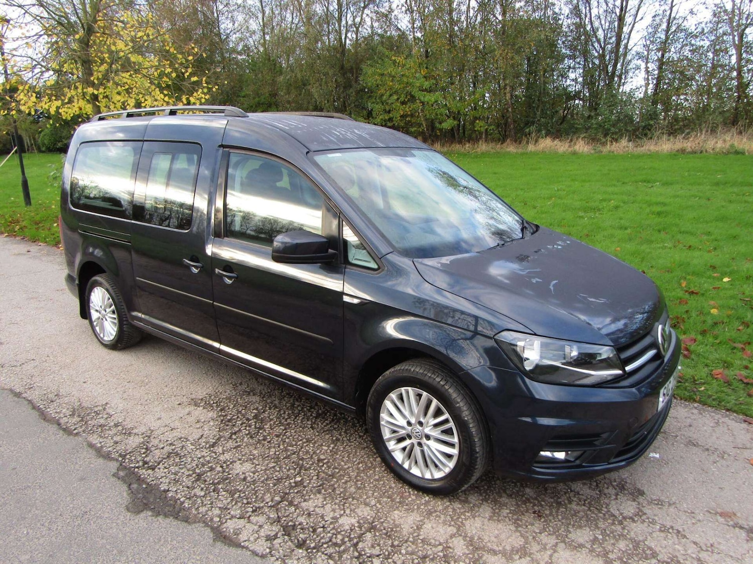 Used Volkswagen Caddy Maxi Life 2016 for sale - 76909151: Photo 3
