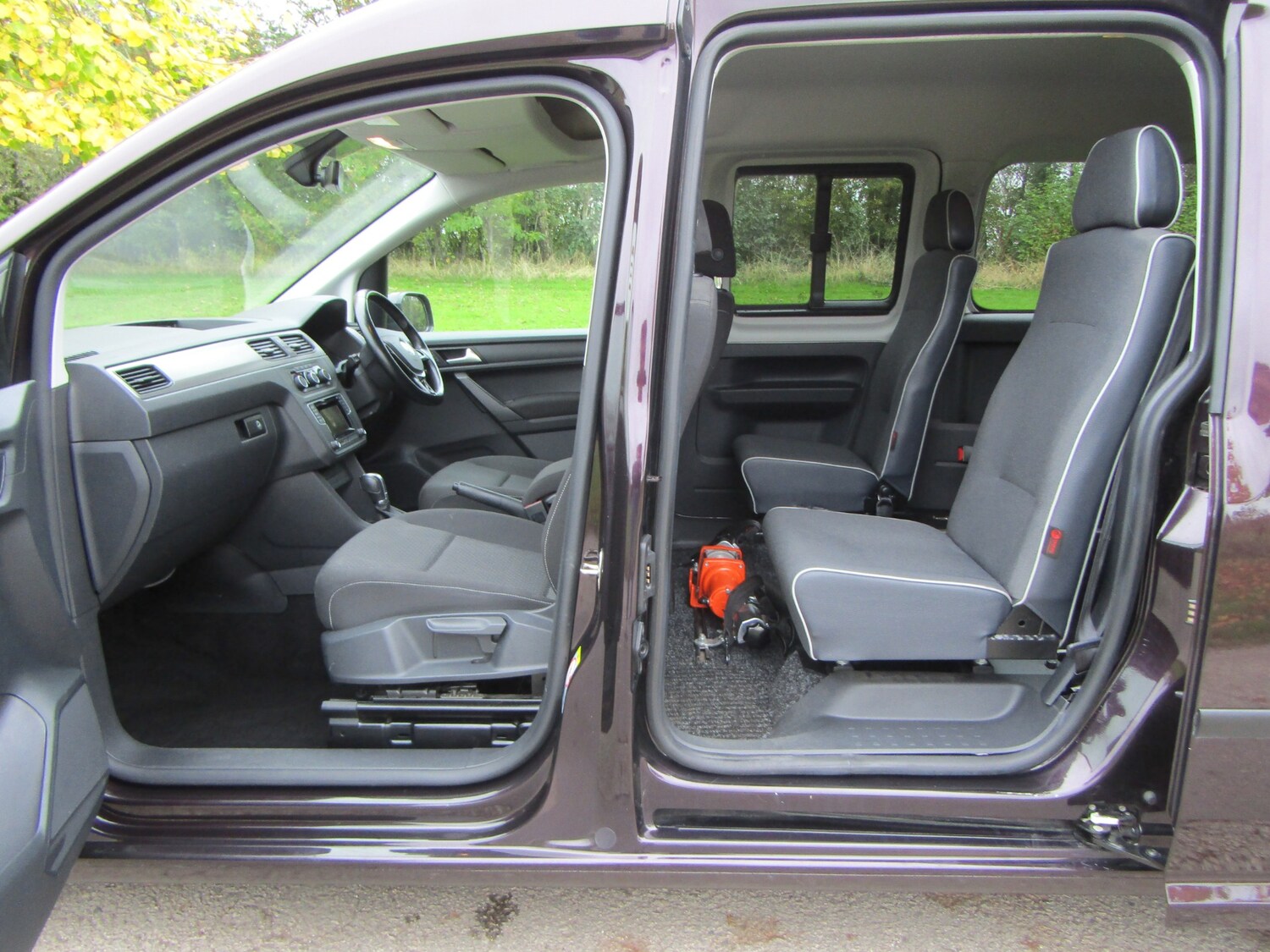 Used Volkswagen Caddy Maxi Life 2017 for sale - 76036470: Photo 9