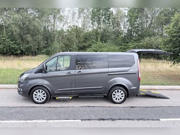 Used Ford Tourneo Custom 2020 for sale - 79841081: Photo