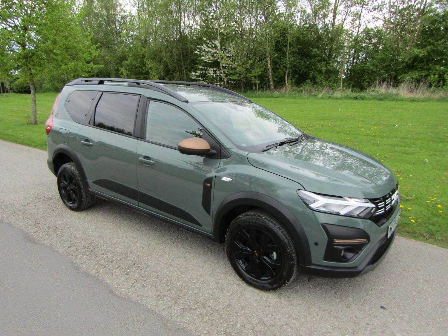 Used Dacia Jogger 2025 for sale - 76968817: Photo 2