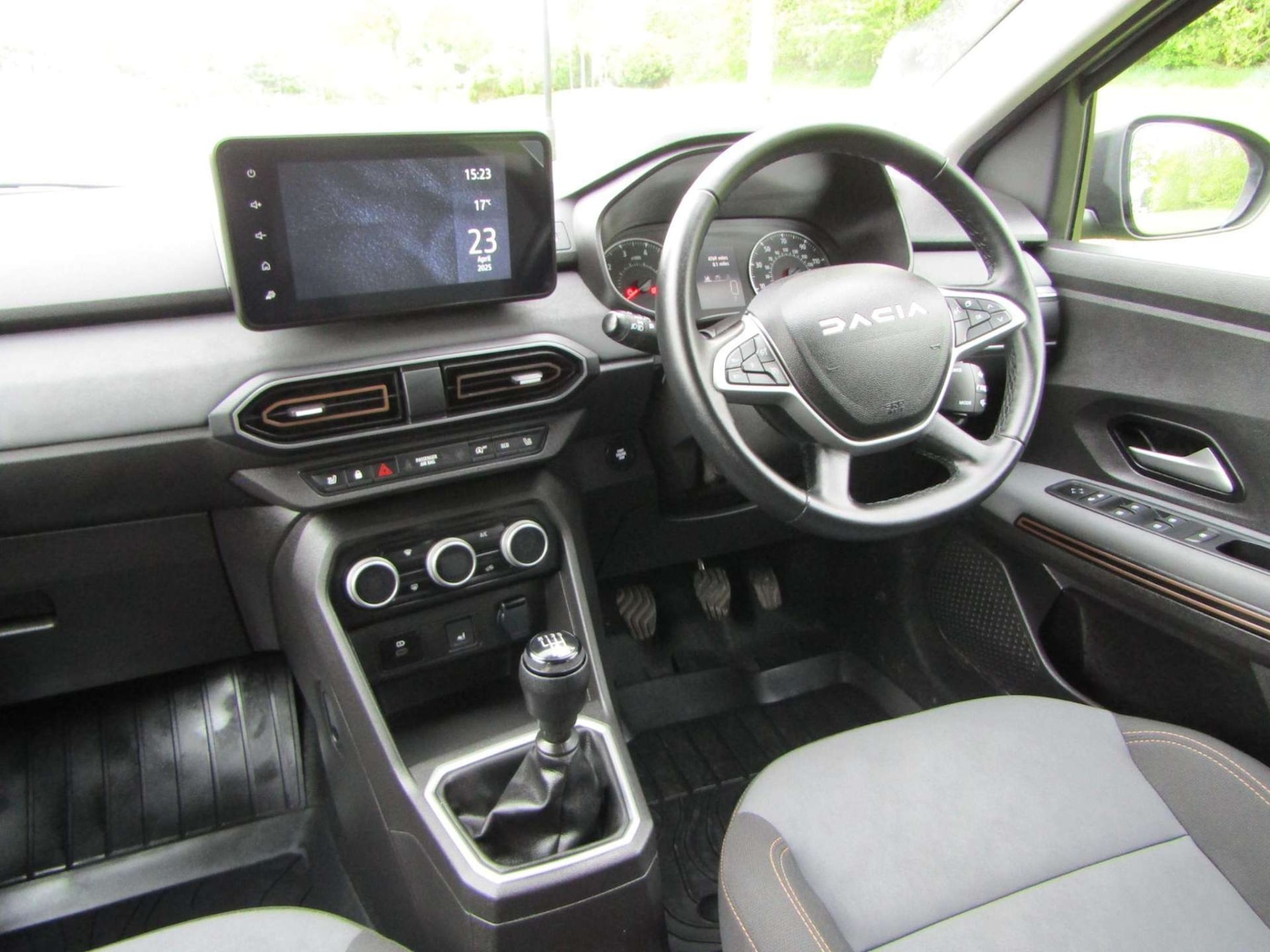 Used Dacia Jogger 2025 for sale - 76968817: Photo 9