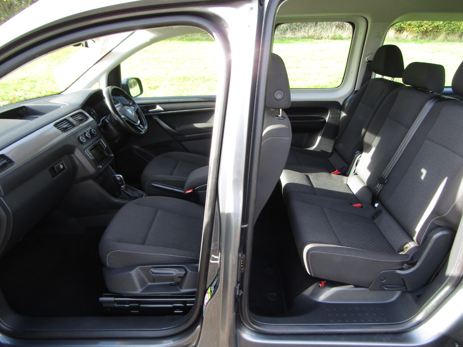 Used Volkswagen Caddy Maxi Life 2020 for sale - 76114051: Photo 9