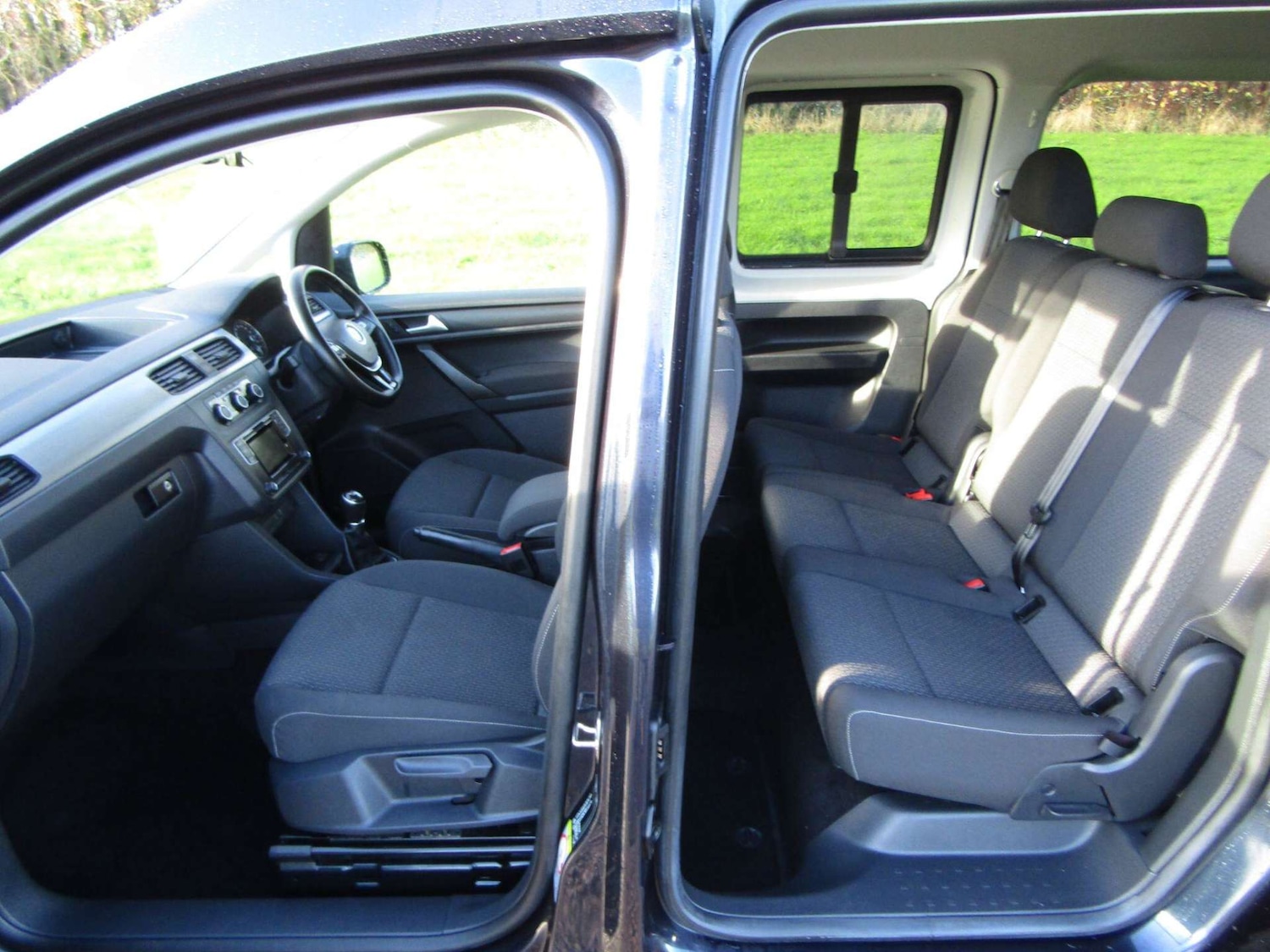 Used Volkswagen Caddy Maxi Life 2020 for sale - 76968896: Photo 9