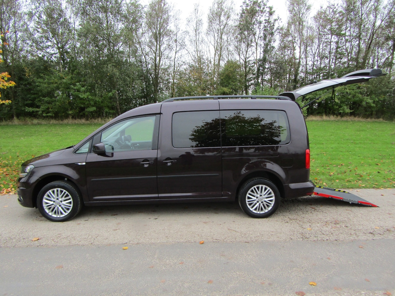 Used Volkswagen Caddy Maxi Life 2018 for sale - 76143531: Photo 1